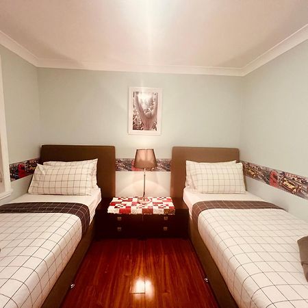 Spacious 6 Bedroom Holiday Home 15 Min Away From Melbourne Airport Sydenham Exteriér fotografie