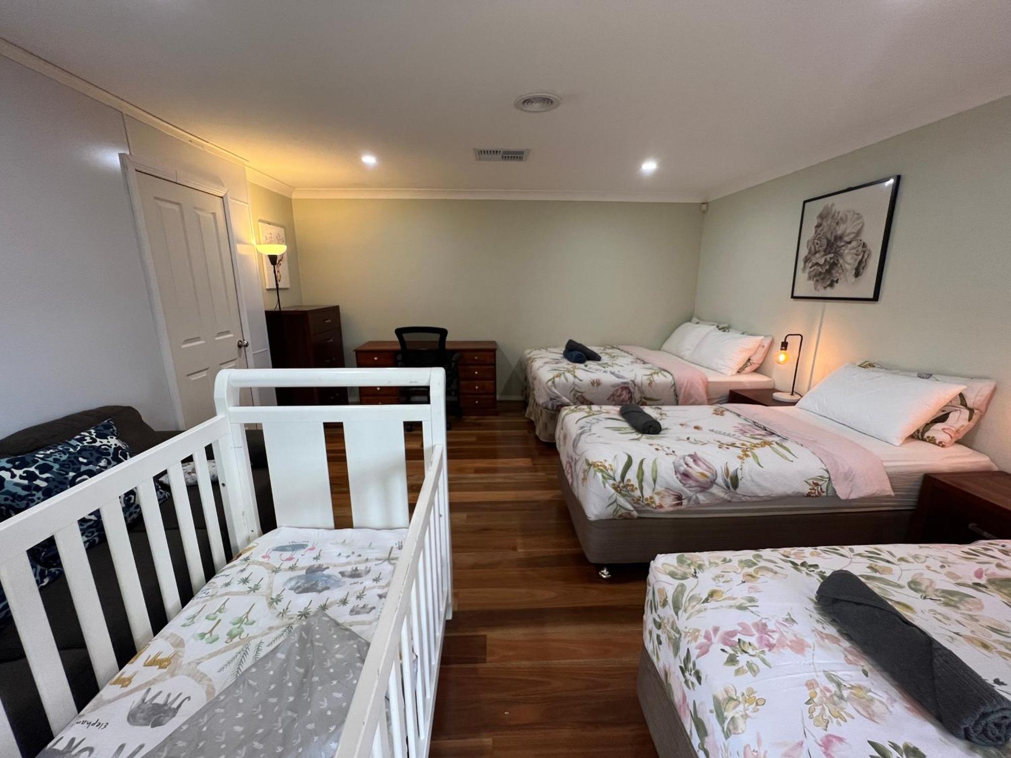 Spacious 6 Bedroom Holiday Home 15 Min Away From Melbourne Airport Sydenham Exteriér fotografie